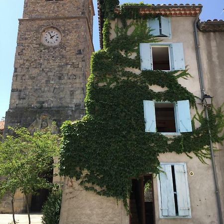 Vila Entre L'Eglise Et La Place Quillan Exteriér fotografie