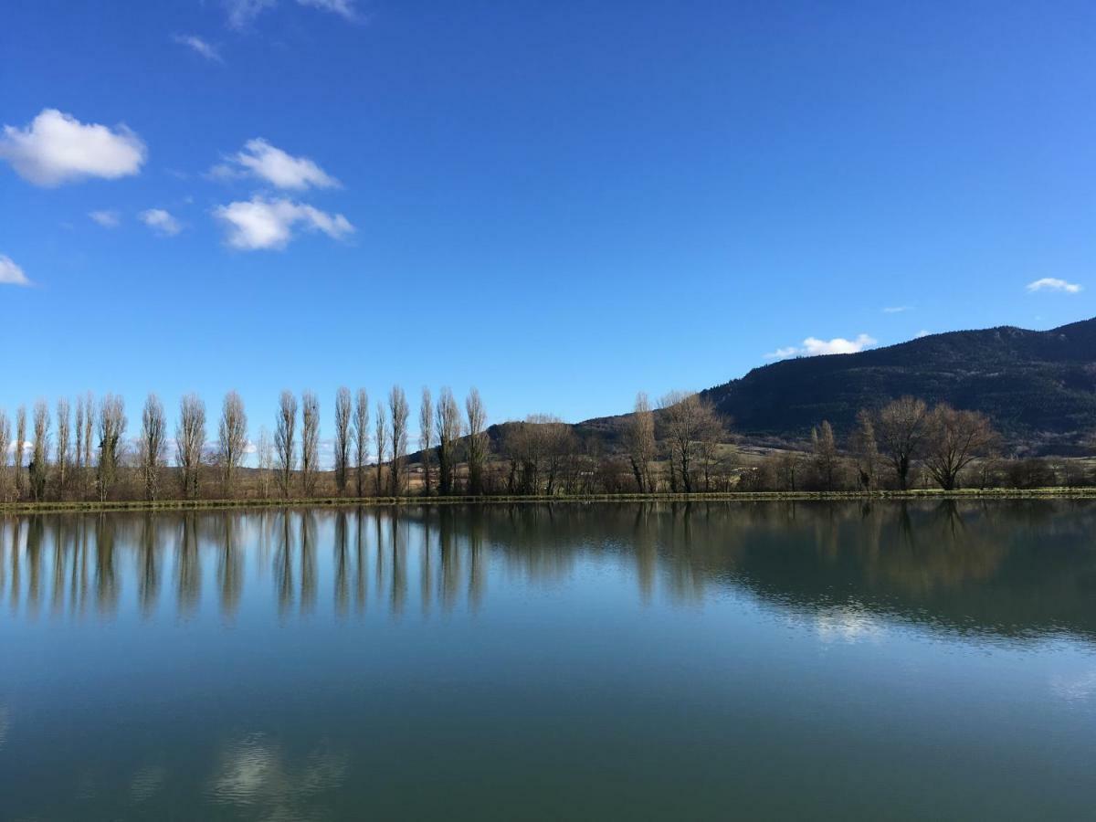 Vila Entre L'Eglise Et La Place Quillan Exteriér fotografie