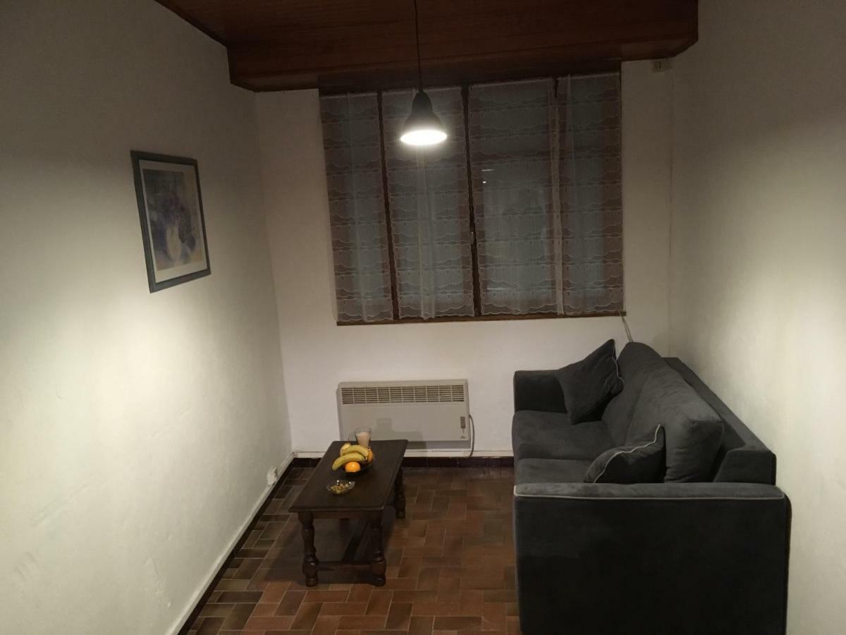 Vila Entre L'Eglise Et La Place Quillan Exteriér fotografie